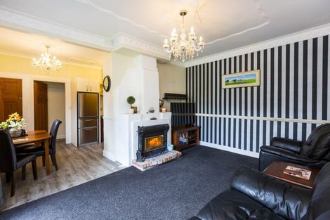 Photo of property in 1 Wyndham Road, Pinehaven, Upper Hutt, 5019