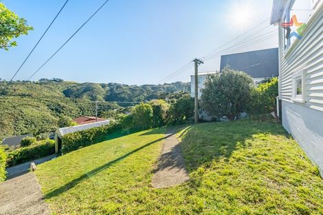 Photo of property in 20 Titiro Moana Road, Korokoro, Lower Hutt, 5012