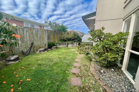 Photo of property in 2/28 Third Avenue, Tauranga, 3110