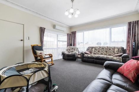 Photo of property in 27 Glen Avenue, Papatoetoe, Auckland, 2025