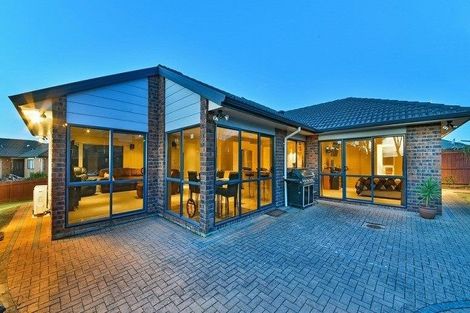 Photo of property in 51 Bellville Drive, Clendon Park, Auckland, 2103
