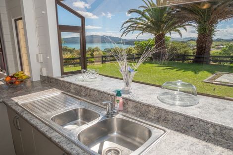 Photo of property in 8 Haekaro Lane, Cable Bay, 0420