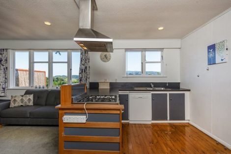 Photo of property in 52 Raukawa Street, Strathmore Park, Wellington, 6022