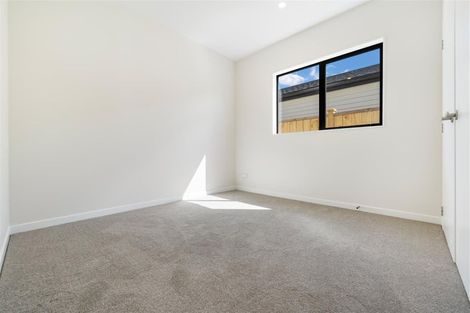 Photo of property in 42 Whakairo Crescent, Gulf Harbour, Whangaparaoa, 0930