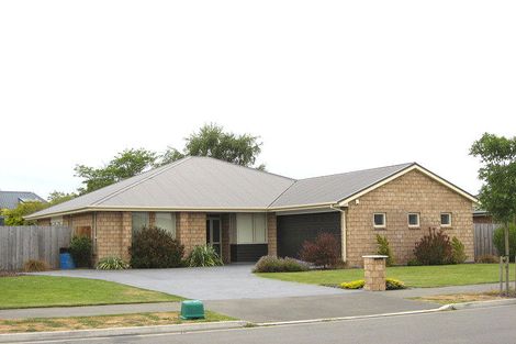 Photo of property in 14 Kohi Drive, Parklands, Christchurch, 8083