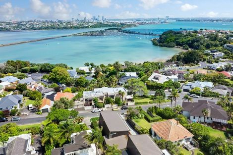 Photo of property in 8a Awarua Crescent, Orakei, Auckland, 1071