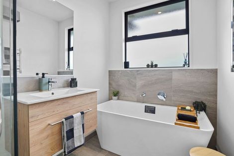 Photo of property in 28 Drylands Drive, Rolleston, 7614