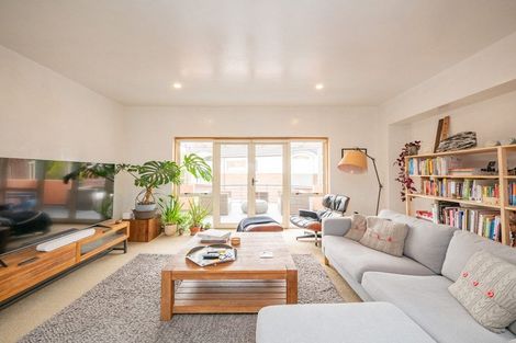 Photo of property in 64 Drivers Road, Maori Hill, Dunedin, 9010