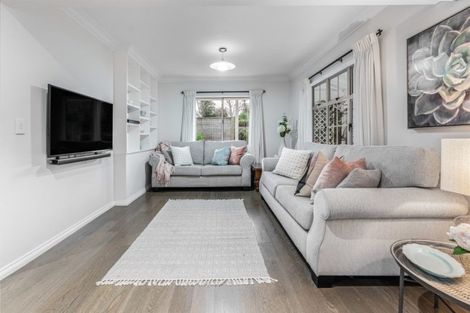 Photo of property in 7 Dene Court Lane, Greenhithe, Auckland, 0632