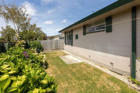 Photo of property in 1/15 Chipping Lane, Redwood, Christchurch, 8051