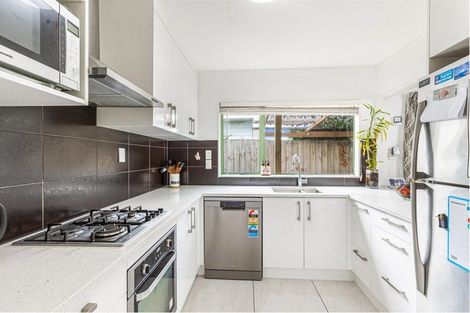 Photo of property in 1/28 Harrington Road, Henderson, Auckland, 0610