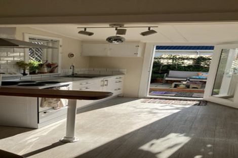 Photo of property in 10 Rimu Road, Kelburn, Wellington, 6012