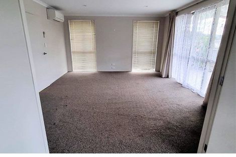 Photo of property in 8 Matuku Place, Mangawhai, 0505