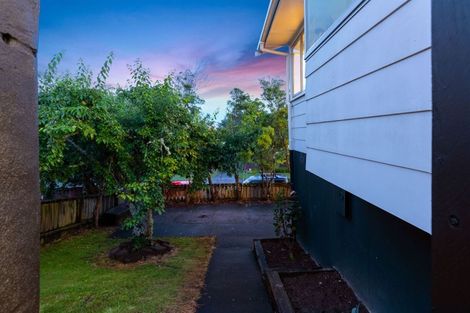 Photo of property in 61 Sunline Avenue, Massey, Auckland, 0614