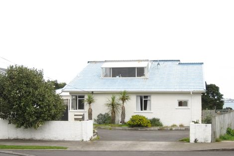 Photo of property in 2 Record Street, Fitzroy, New Plymouth, 4312