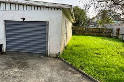 Photo of property in 2/180 Archers Road, Glenfield, Auckland, 0629