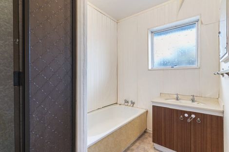 Photo of property in 2/57 Moana Avenue, One Tree Hill, Auckland, 1061