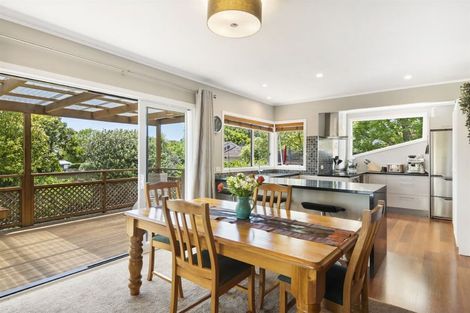 Photo of property in 2 Phillip Parade, Forrest Hill, Auckland, 0620