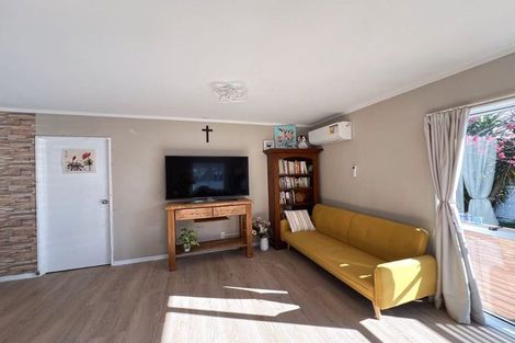 Photo of property in 5 Powell Place, Henderson, Auckland, 0610