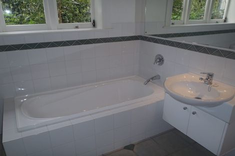 Photo of property in 42 Bassett Road, Remuera, Auckland, 1050