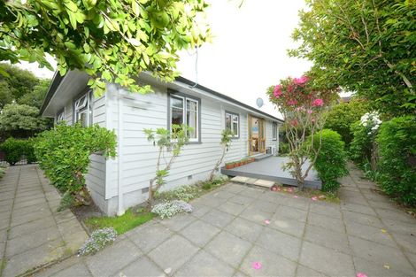 Photo of property in 2/47a Ashgrove Terrace, Somerfield, Christchurch, 8024