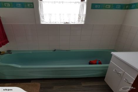 Photo of property in 2 Kensington Street, Tokoroa, 3420