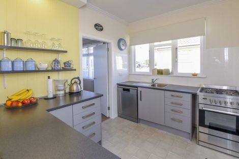 Photo of property in 27 Hannan Street, Levin, 5510