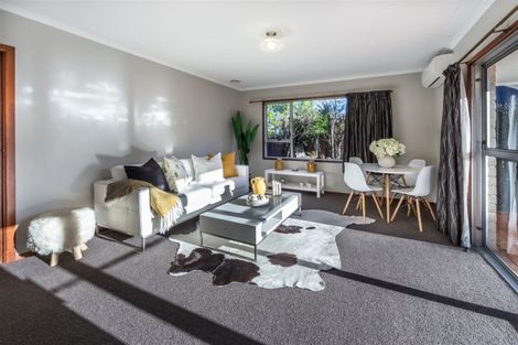 Photo of property in 2/9 Somme Street, St Albans, Christchurch, 8014