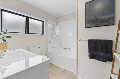 Photo of property in 13a Mangorei Road, Strandon, New Plymouth, 4312