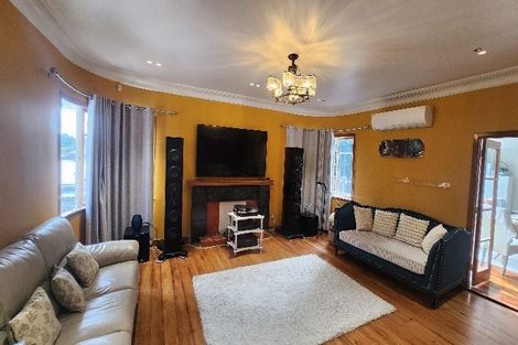 Photo of property in 552 Swanson Road, Ranui, Auckland, 0612