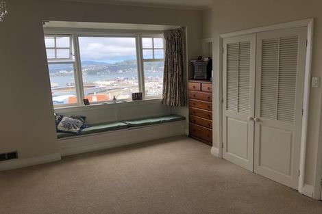 Photo of property in 9 Wadestown Road, Wadestown, Wellington, 6012