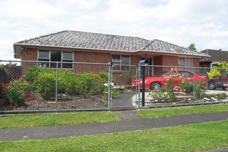 Photo of property in 16 Wayne Drive, Mangere, Auckland, 2022