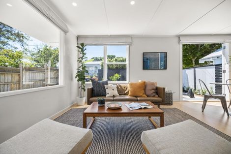 Photo of property in 11 High Street, Devonport, Auckland, 0624