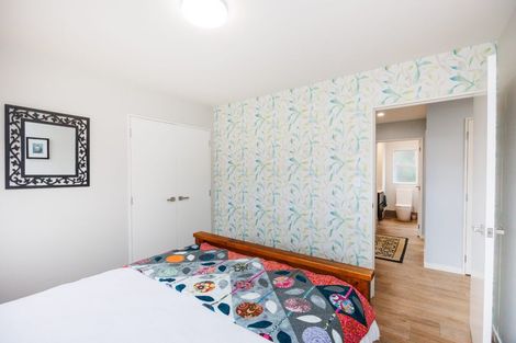 Photo of property in 2 Chestnut Close, Kelvin Grove, Palmerston North, 4414