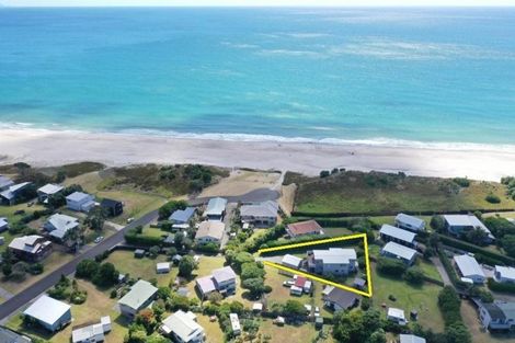 Photo of property in 16 Moray Place, Whiritoa, Whangamata, 3691