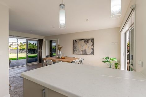 Photo of property in 17 Botany Lane, Whitby, Porirua, 5024