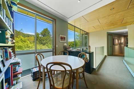 Photo of property in 19 Dillon Street, Lowry Bay, Lower Hutt, 5013