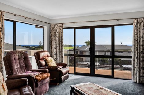 Photo of property in 97 Parklands Avenue, Bell Block, New Plymouth, 4312