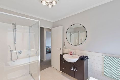 Photo of property in 103 Baverstock Road, Flat Bush, Auckland, 2016