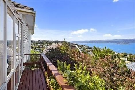 Photo of property in 94 Nicholson Road, Khandallah, Wellington, 6035