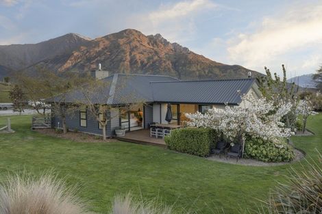 Photo of property in 39 Springbank Grove, Lower Shotover, Queenstown, 9371