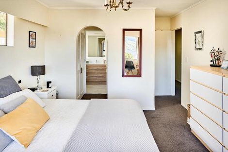 Photo of property in 16 Saint Aidans Way, Tawa, Wellington, 5028