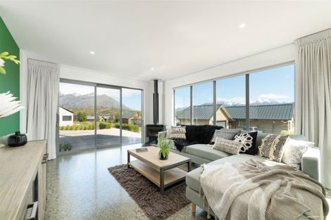 Photo of property in 6 Polperro Court, Jacks Point, Queenstown, 9371