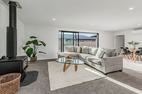 Photo of property in 1 Cedric Place, Darfield, 7510