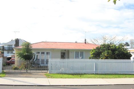 Photo of property in 5 Nield Road, Manurewa, Auckland, 2102