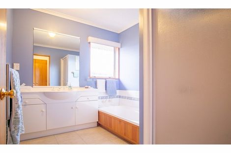 Photo of property in 25 Rempstone Drive, Halswell, Christchurch, 8025