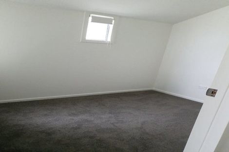 Photo of property in 9/6 John Jennings Drive, Oteha, Auckland, 0632