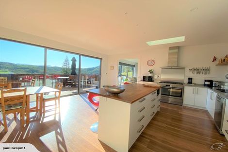 Photo of property in 11 Bell Bird Rise, Picton, 7220