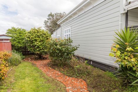 Photo of property in 40 Mcphee Street, Dannevirke, 4930