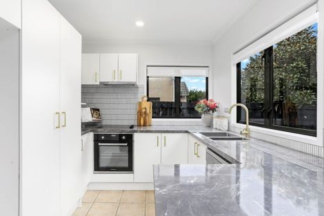 Photo of property in 15 Whitbourne Heights, Manurewa, Auckland, 2105